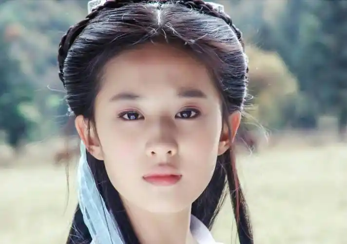 陈妍希曾演"小龙女"被嘲,如今再扮古装,"女神范"又回来了_造型_网友