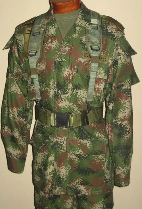 "迷彩"是士兵和武器的一种伪装手段,世界上的第一种迷彩诞生在十九