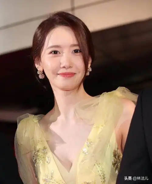 说起来,卧蚕明显真是可以给颜值加分很多,就算眼睛不大,但有了卧蚕的