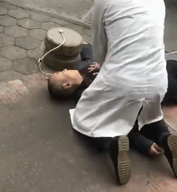 中山一男子正等红绿灯 突然倒地身亡