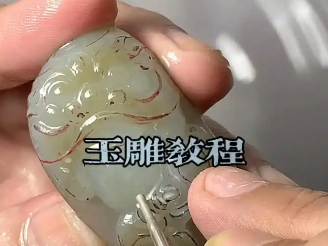 新疆和田玉籽料加工雕刻日常