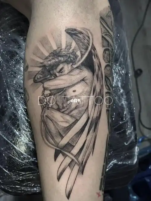 堕落天使 路西法_纹身_dotattoo独刺青攻略_单针纹身_美妆_彩妆_彩妆