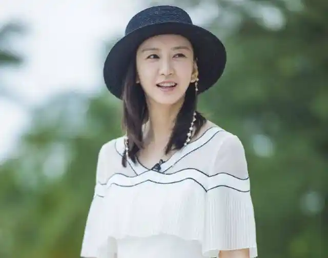 凌潇肃老婆唐一菲点赞蓝盈莹的黑料,是吃瓜手滑还是趁机报复?