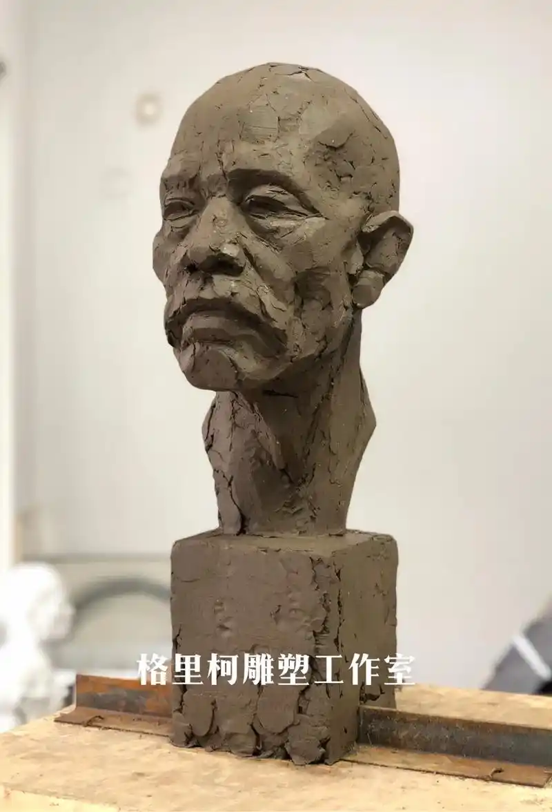 工作室泥塑肖像作品
