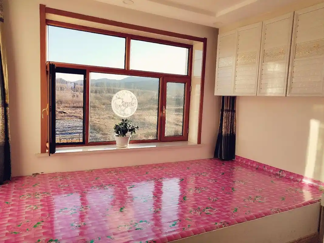 东北的"火炕"到底有多厉害?可以用来待客,还能当卧室和餐厅?