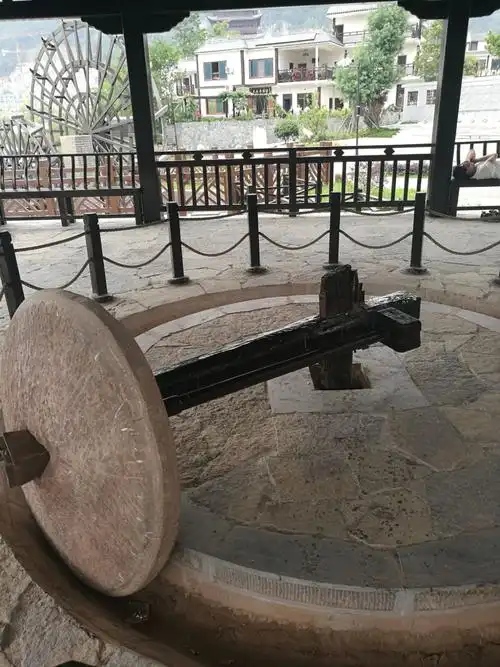 水磨碾米,勾起下乡时的记忆.