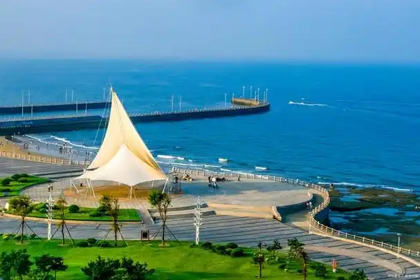 龙口位于山东省烟台市,是一个集海滨风光,古建景观和人文历史于一体的