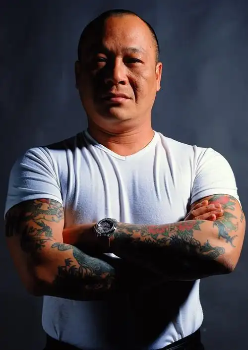 出手太低大佬b吴志雄内地再扩大饮食生意公开招工却引来争议