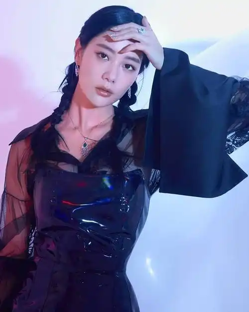 李成敏 clara lee的图片