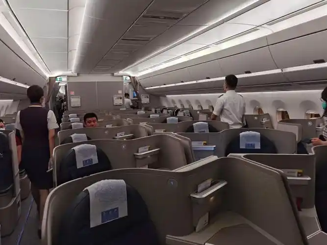 小记后疫情时代的国内航班——成都双流-上海浦东 国航a350商务舱体验