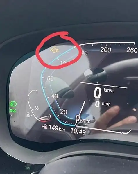 帕萨特碰撞预警图标