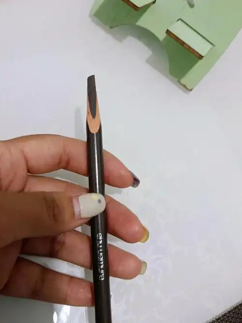 植村秀砍刀眉笔第一次削成这样可还行