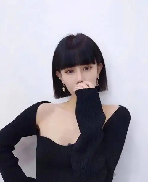 "八大网红刘海短发"_发型_中国_jfxxsp