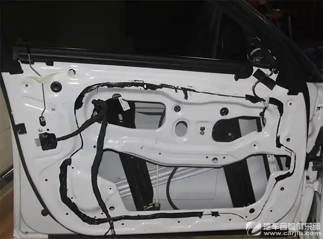 惠州杰胜影音意大利ati悠扬三分频改装宝马525li