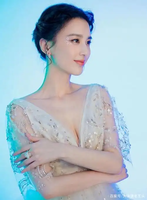 我喜欢的女艺人黄圣依 个人美照收藏版