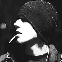 qq头像忧郁男生抽烟