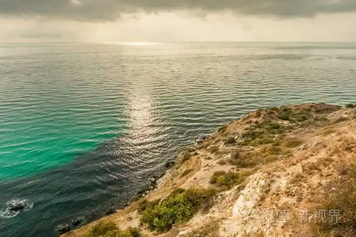 从日落时从奥伦特角可以看到黑海的景色, 靠近克里米亚半岛的塞瓦斯托
