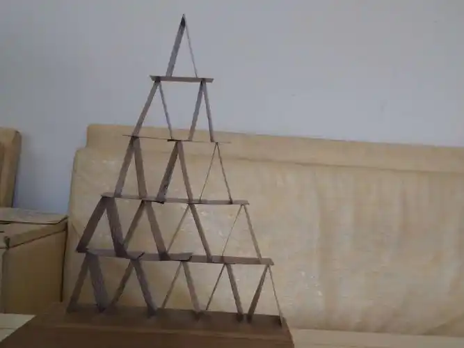 育英新校区六三班语文特色作业(7)"扑克牌叠叠高"