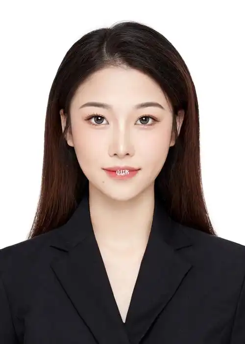 姐妹们 快冲海马体证件照因工作需要西装白底2寸照片 本来想拍韩式