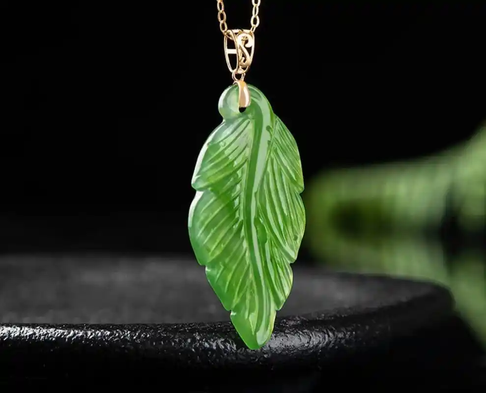 碧玉叶子吊坠 寓意 金枝玉叶,学业有成,开枝散叶一片玉叶,从古到今,历