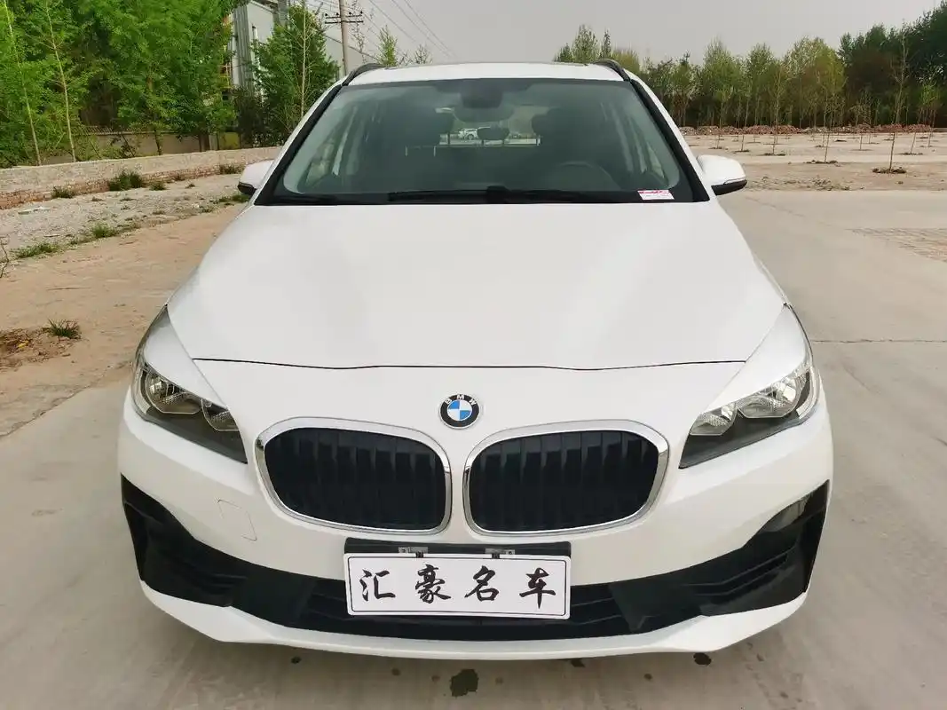 新到,宝马2系旅行车218i时尚型,18 - 抖音