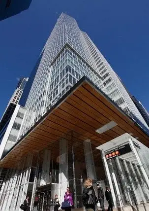 美国银行大厦(英语:bank of america tower)位于美国纽约州纽约市