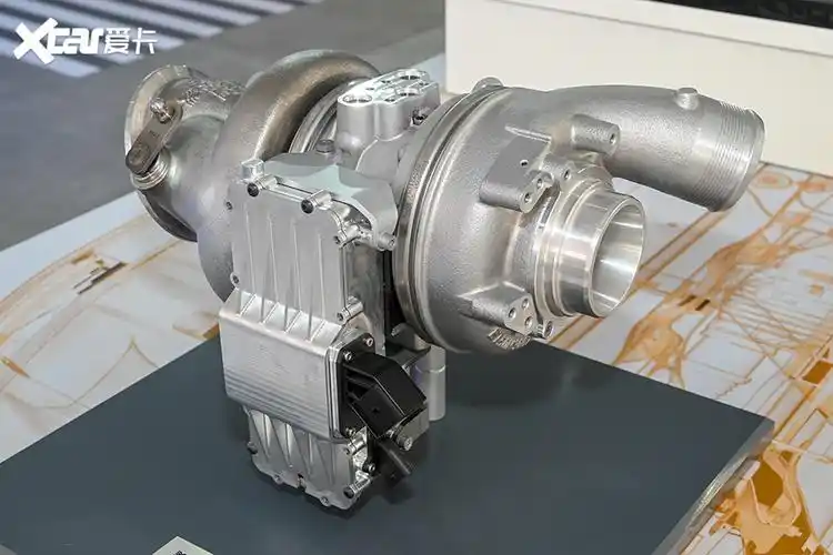 在2020北京车展上,博格华纳展出了eturbo电子涡轮增压器,这款产品将在