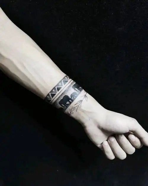 原创臂环纹身图片_手臂old school几何臂环纹身图案(2)_河南省开封市