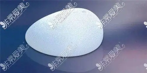 水滴形隆胸假体