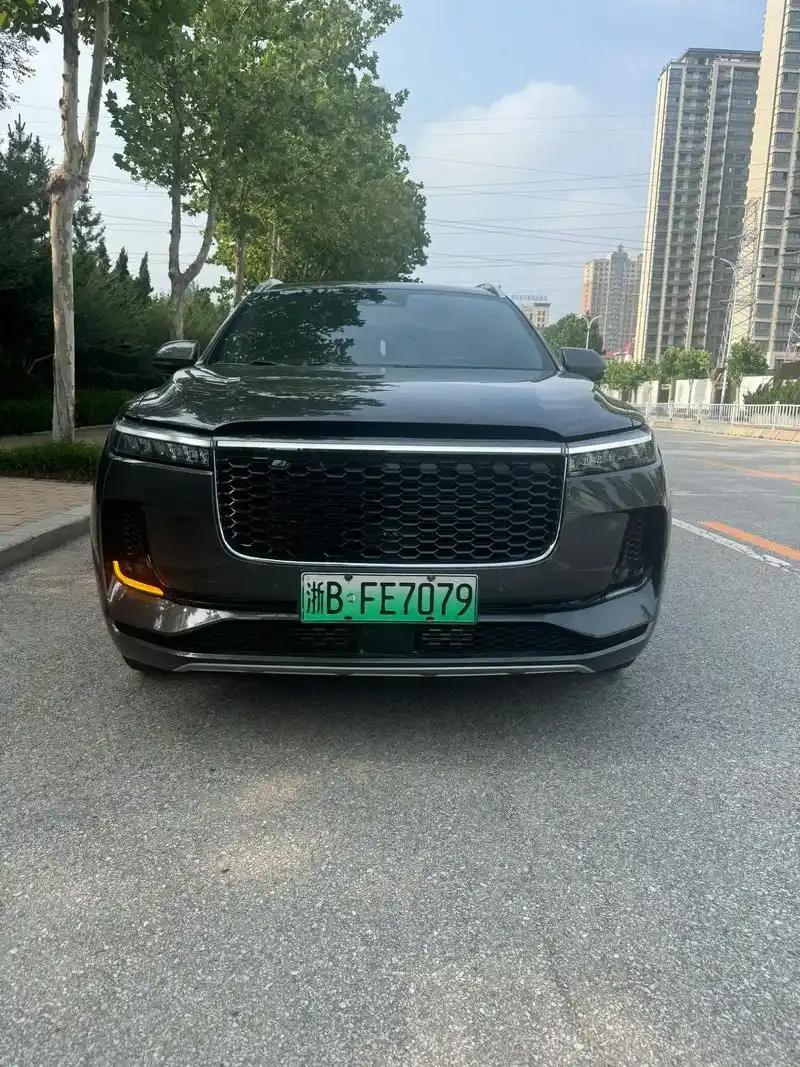 首付10000开回家,新到22年 理想one 增程6座豪华版 40