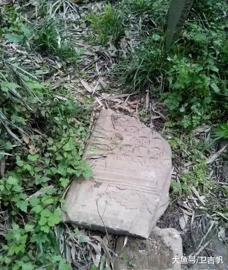 而接下来所说的这处古墓同样也被盗过,这处古墓的墓主人叫做年羹尧.