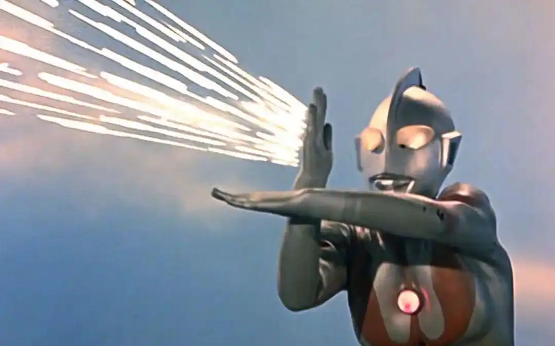 初代奥特曼当清洁工还债如今爬出人生低谷感慨万千