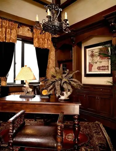 > 御山府三室两厅欧式复古书房装修设计案例赏析