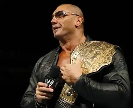 他是银河系里的霸道暖男,也是wwe里的最强野兽!