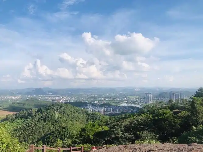 龟山公园中鼎索菲特酒店大容山国家森林公园玉林中鼎东方文华酒店玉林