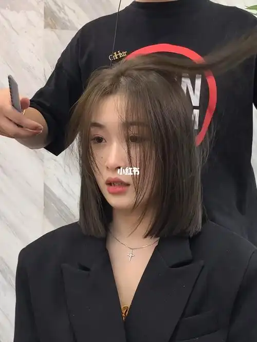 减龄十岁的齐肩一刀切短发真的太美啦,直男都无法抗拒的减龄短发,超级
