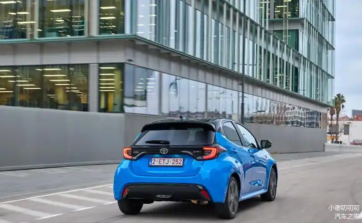 丰田发布新款yaris官图