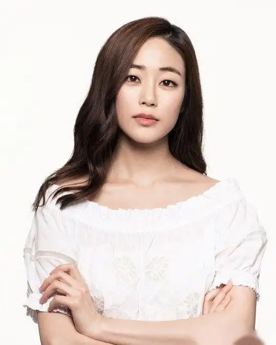 金孝珍有望出演jtbc新剧《 私生活 》 《私生活》目前男女主高庚杓