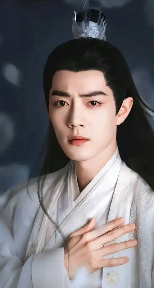 肖战古装的美,在于瘦而不枯,端而不板,哀而不颓,笑而不佻,静如皑皑松