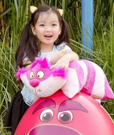 阿拉蕾最新照片美哒哒,大长腿蕾宝太可爱了!