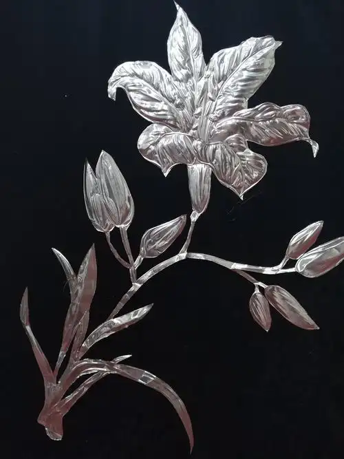 实验学校庆"六一"线上美术展览系列之七——"银光璀璨 创意锡纸制作"