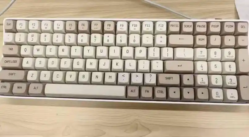 缩小桌面空间,紧凑配列机械键盘推荐_采用的_设计_进行了