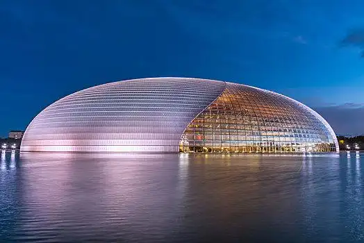 中国国家大剧院建筑夜景