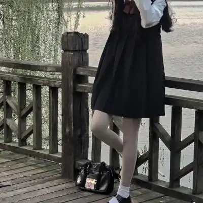 ins不露脸女生头像