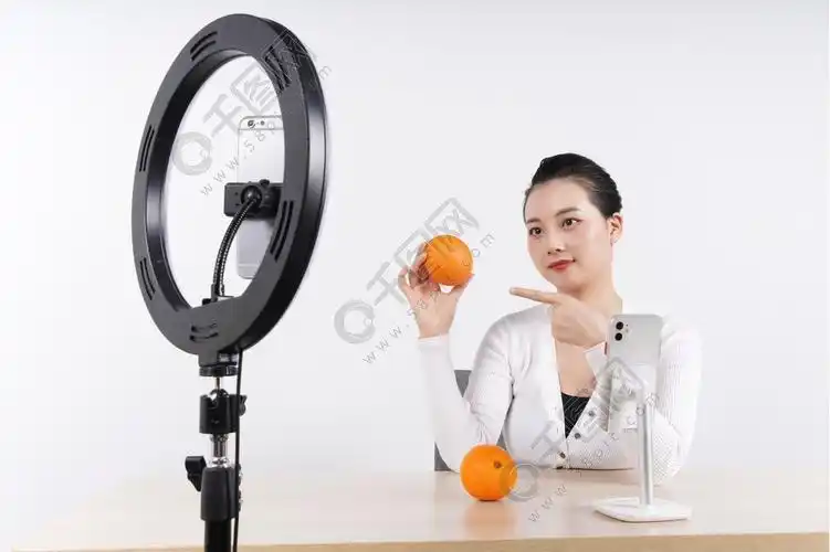 直播带货女主播形象摄影