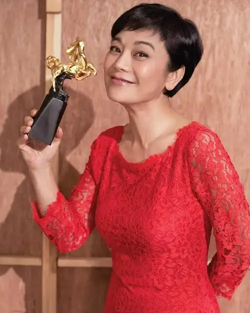 张艾嘉丨64岁的她,活成了我们梦想的样子