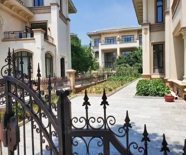 恒大金碧天下183平米双拼别墅4室2厅3卫两套可一起卖