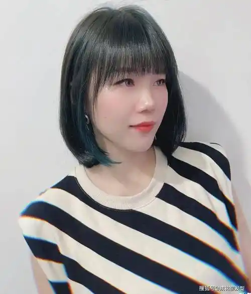 女人到了四五十岁,这6种时尚减龄的短发,让你远离"阿姨发型"