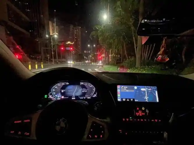 人生第一次开宝马3系就颠覆了我对驾驶感受的认知