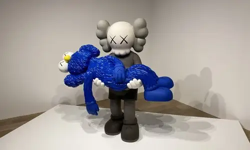 20 年之后,kaws 终于把它带回日本
